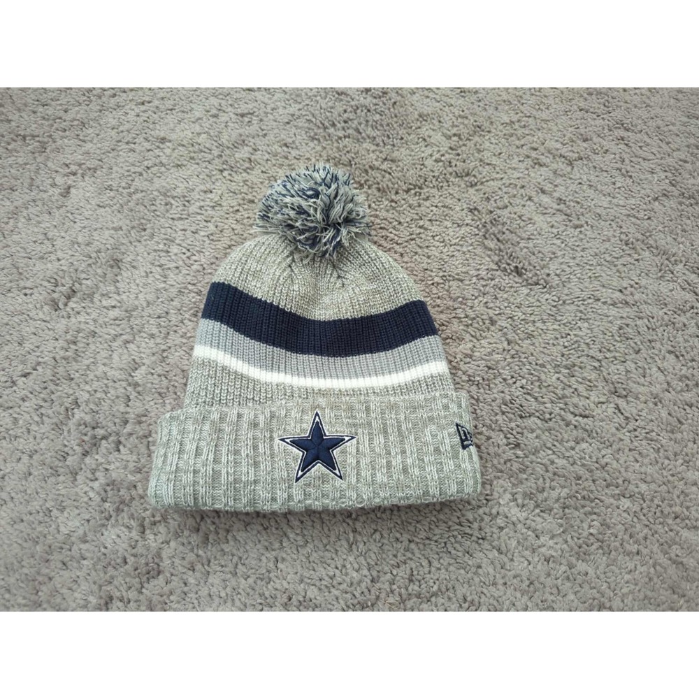 Dallas Cowboys Beanie Mens 8.5" x 9" NFL New Era Gray Blue Knit Pom